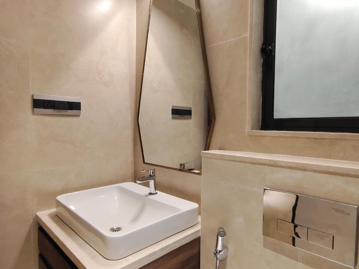 Osi Service Bkc Kurla West Apartment *